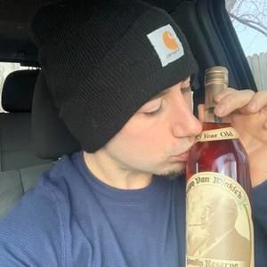 Meet your Posher, Nicholas